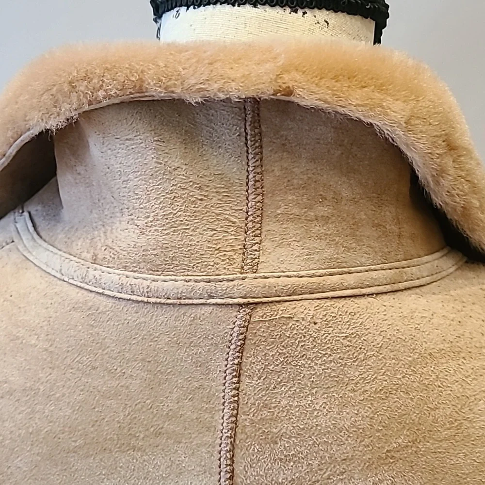 Gian Moti 100% Sheapskin Shearling coat size 38 Medium - Picture 9 of 16